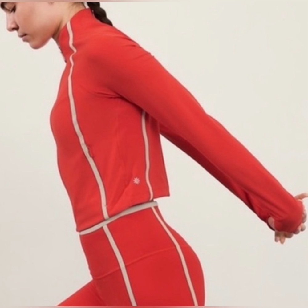 NWT Athleta Salutation Crop Jacket real red/ oyster Size M